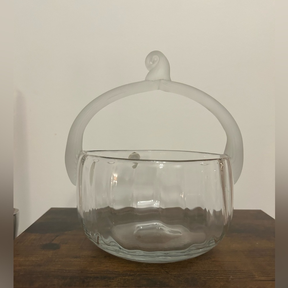 Vintage Romanian art glass basket